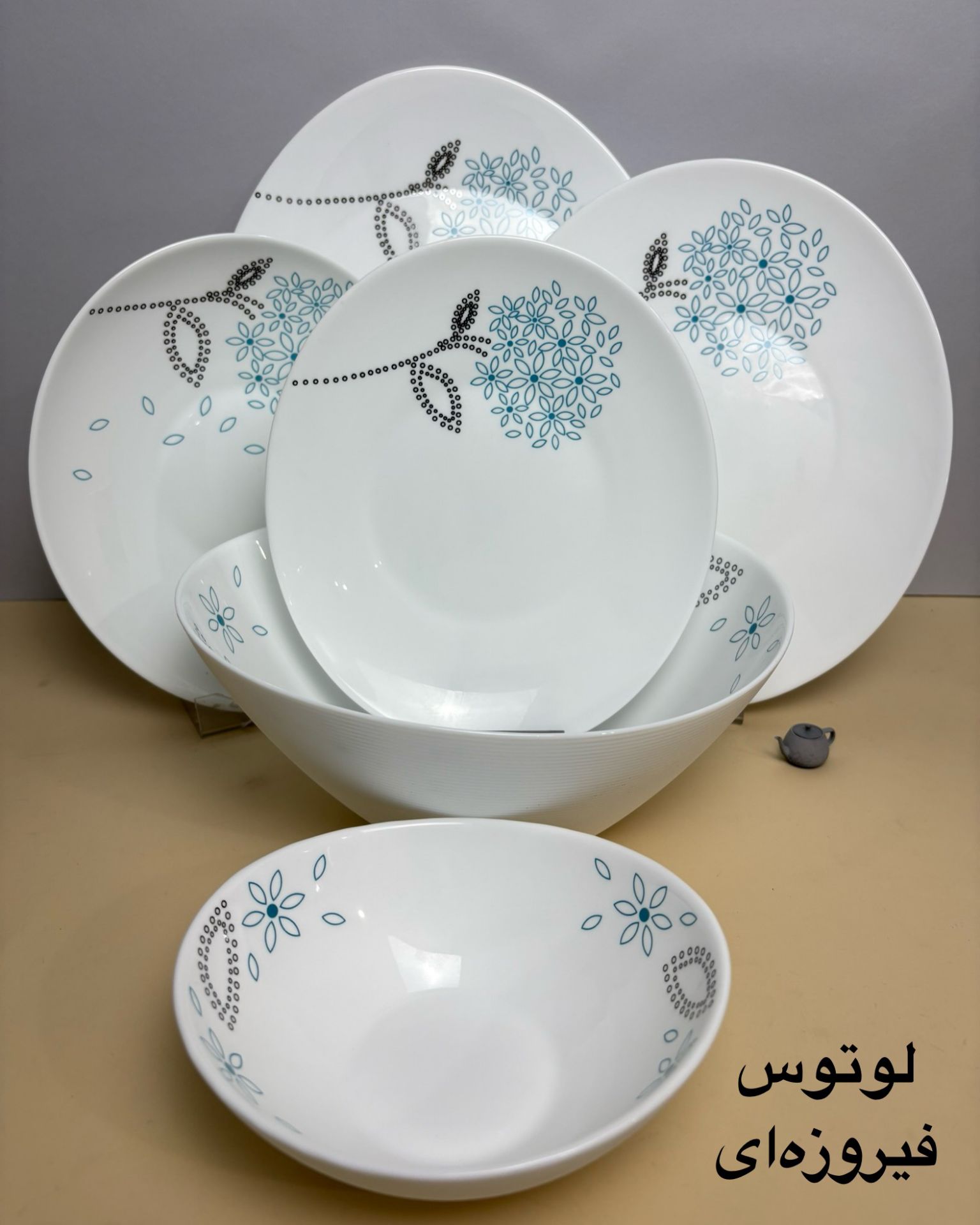 سرویس غذاخوری ۲۶ پارچه دینو طرح لوتوس فیروزه ای گرد کلاسیک